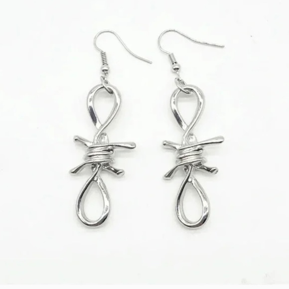Silver Barbed Wire Cowgirl style Drop Earrings - Picture 1 of 4